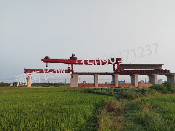 岳陽900高鐵架橋機 岳陽900高鐵架橋機