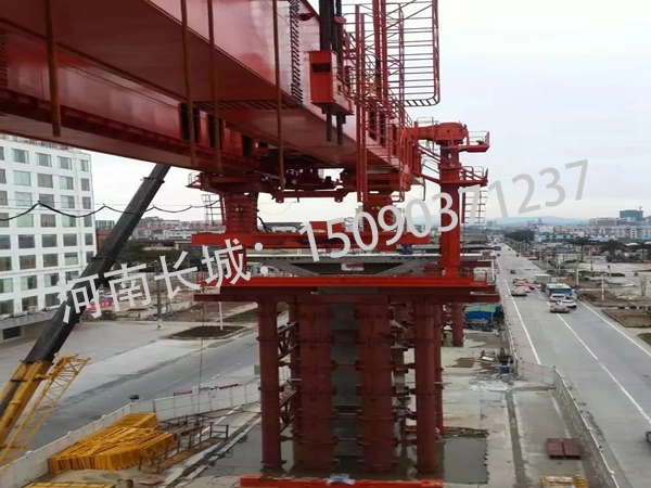 深圳32-900噸節段拼架橋機