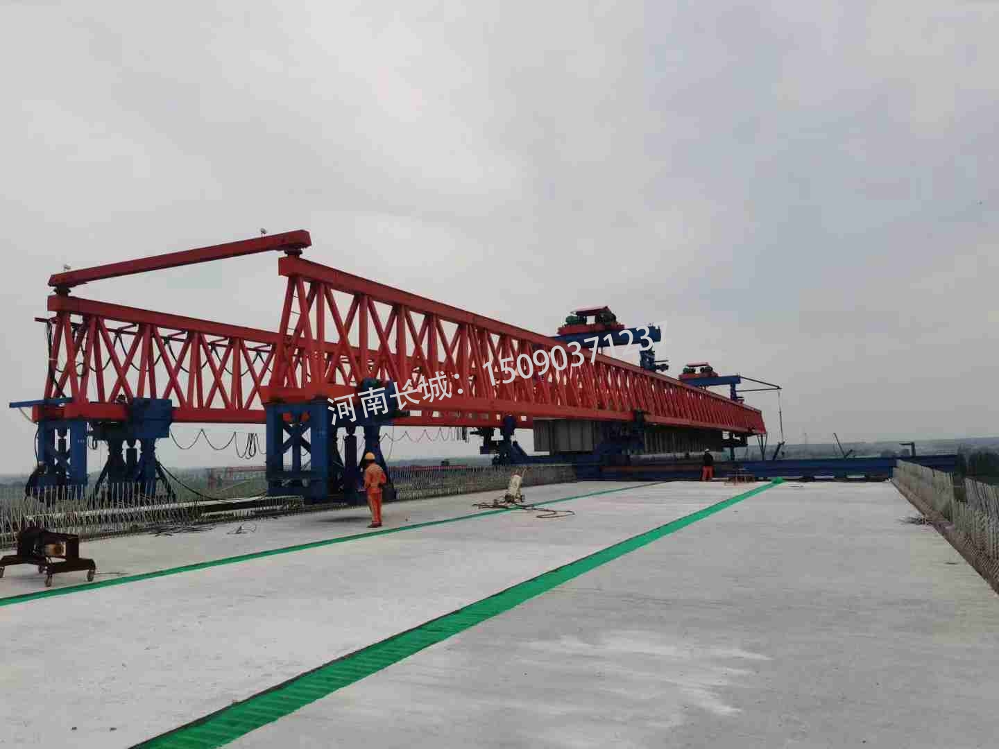 山東煙臺(tái)360噸架橋機(jī) 山東煙臺(tái)360噸架橋機(jī)