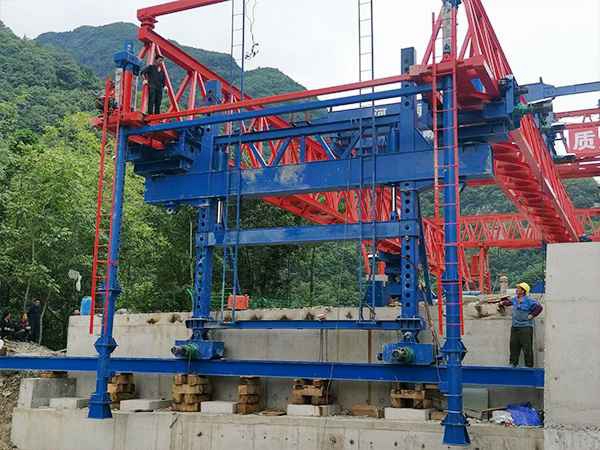 半導(dǎo)梁架橋機(jī) 半導(dǎo)梁架橋機(jī)